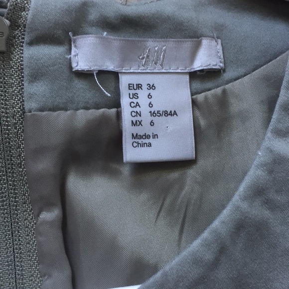 H&M Dress - Picture 2 of 4